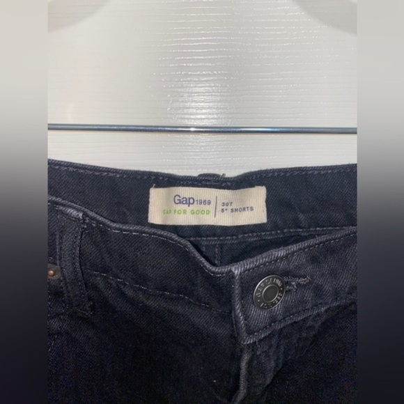 Gap 1969 Boyfriend Shorts - Picture 4 of 7